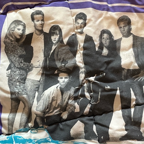 Beverly Hills 90210 Comforter and Pillowcase Set - Picture 2 of 16